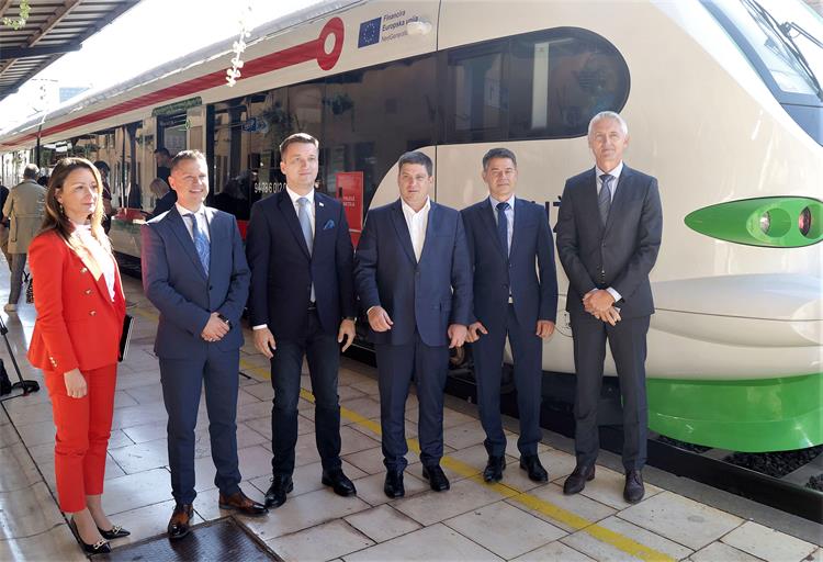 Slika /slike/foto 9_25/foto PPVRH-HZPP 29-9_25/nsl PPVRH-HZPP 29-9_25.jpg